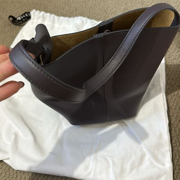 JW Anderson Purple Corner Bucket Bag with Gold Hardware - Picture 4 of 5